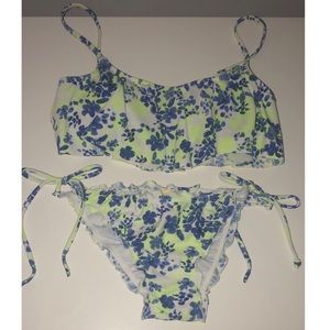 Floral ruffle bikini 💙